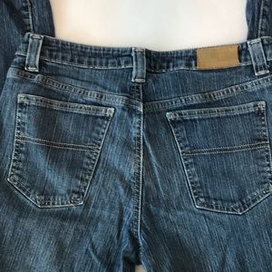 EUC Tommy Hilfiger boyfriend jeans size 6 or 8